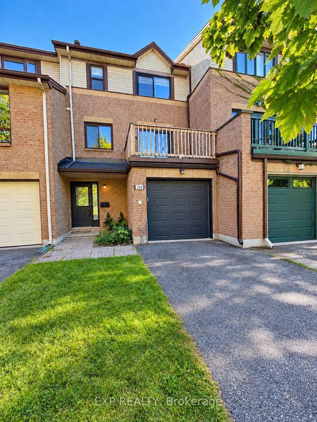 189 Dunbarton Court Property Photo 1