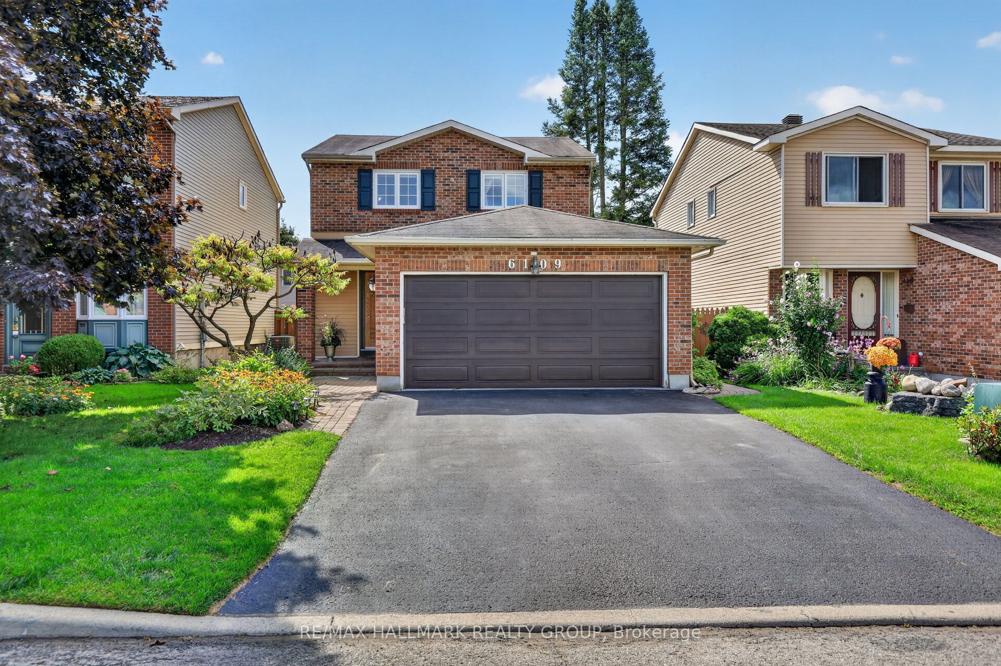 6109 Forestglen Crescent Property Photo 1