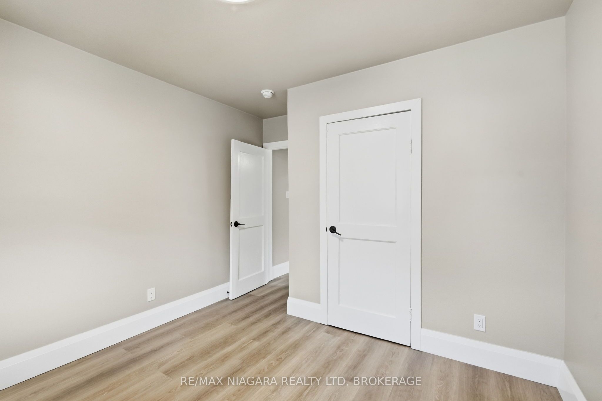 422 Brunswick Street Property Photo 10