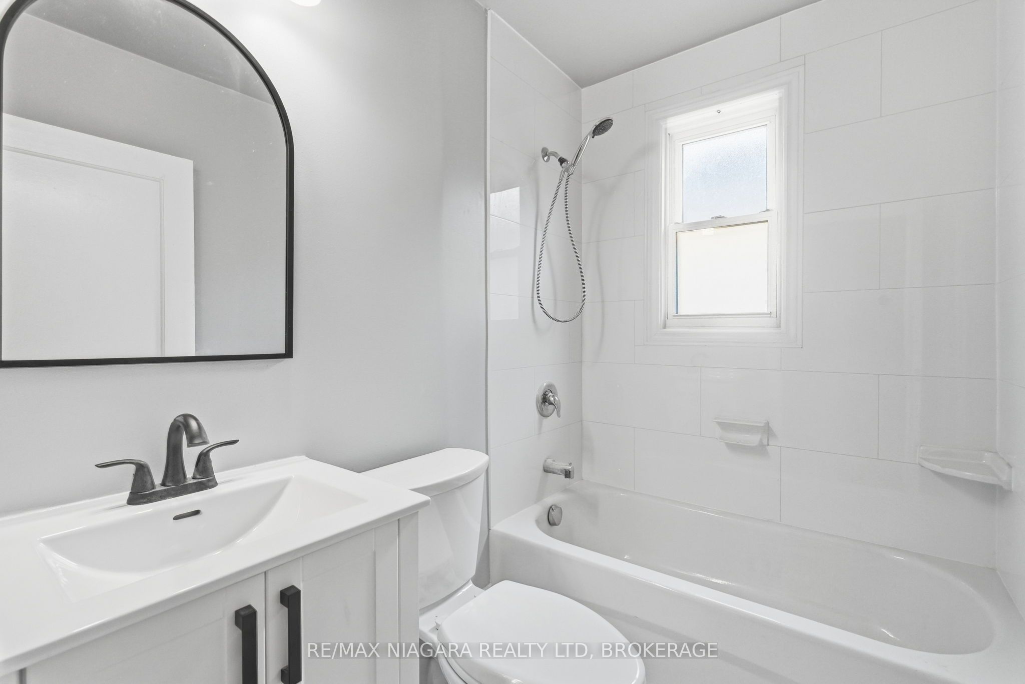 422 Brunswick Street Property Photo 11