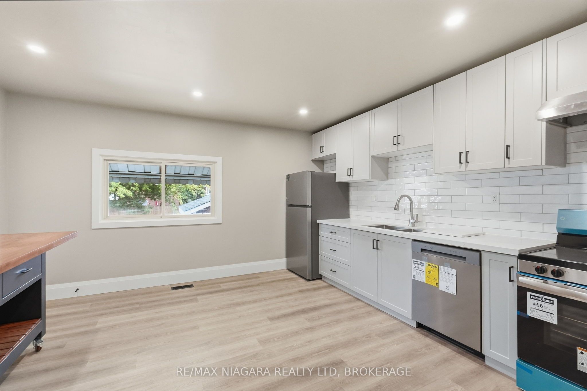 422 Brunswick Street Property Photo 16