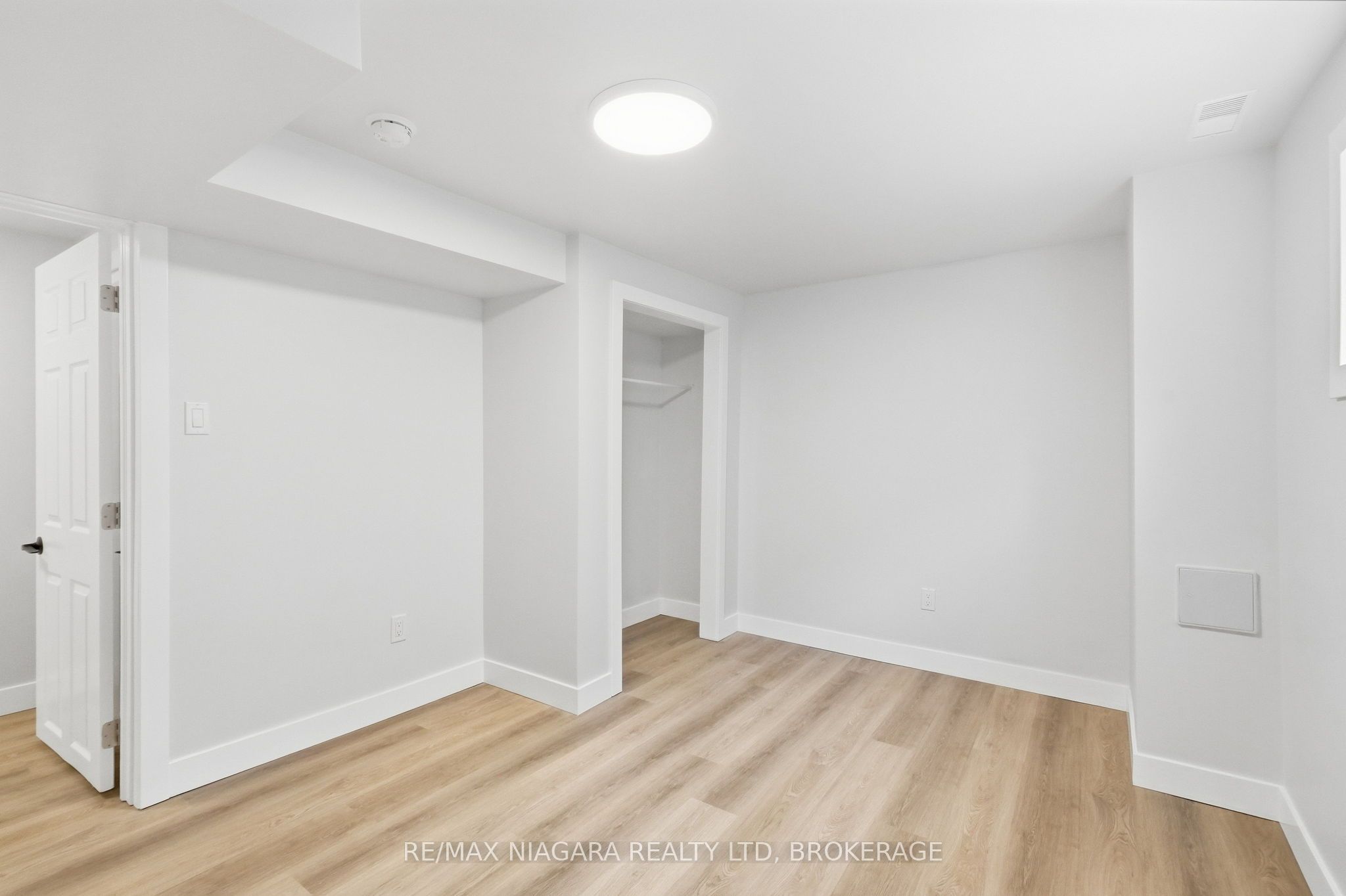 422 Brunswick Street Property Photo 31