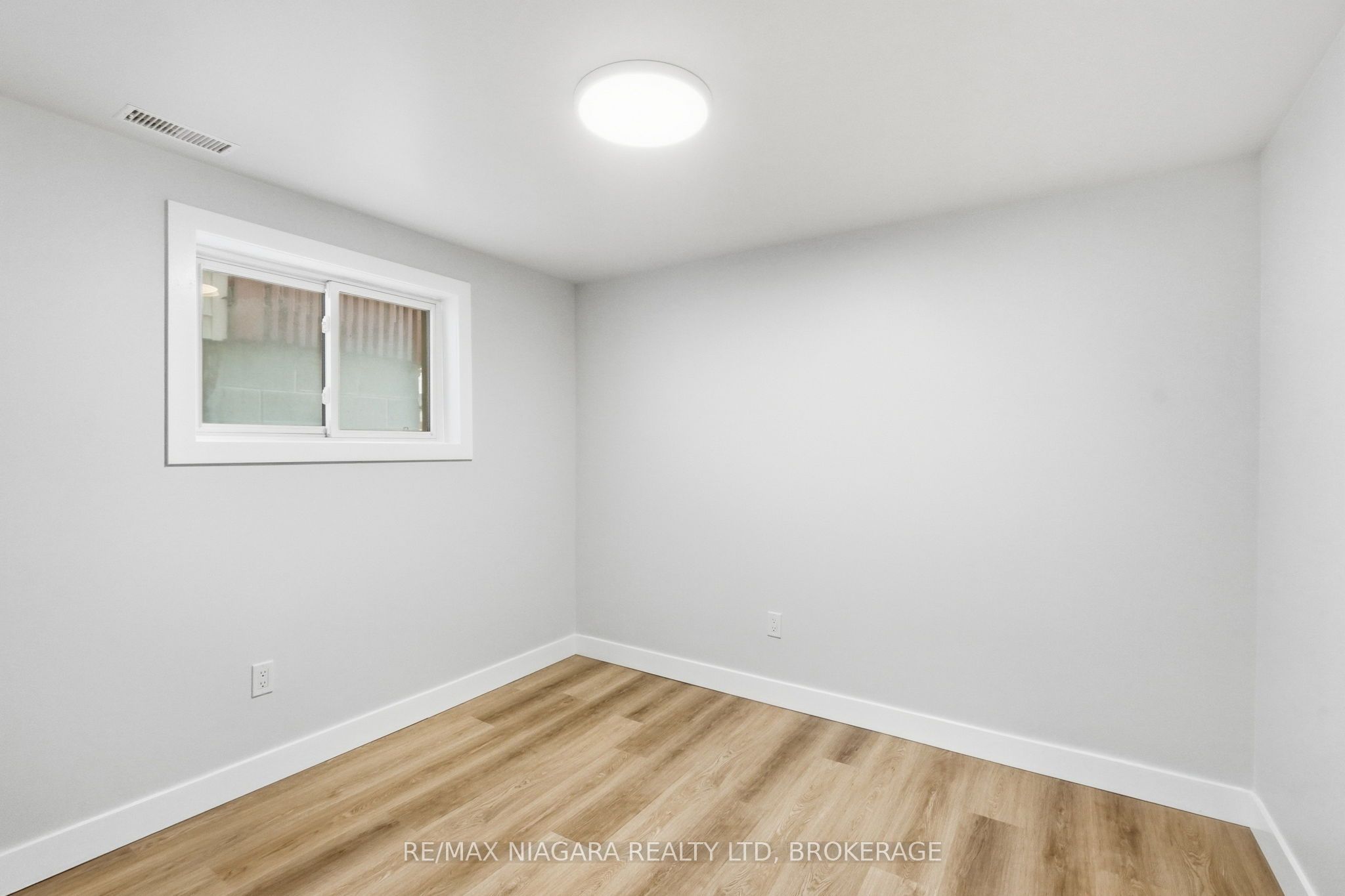 422 Brunswick Street Property Photo 32