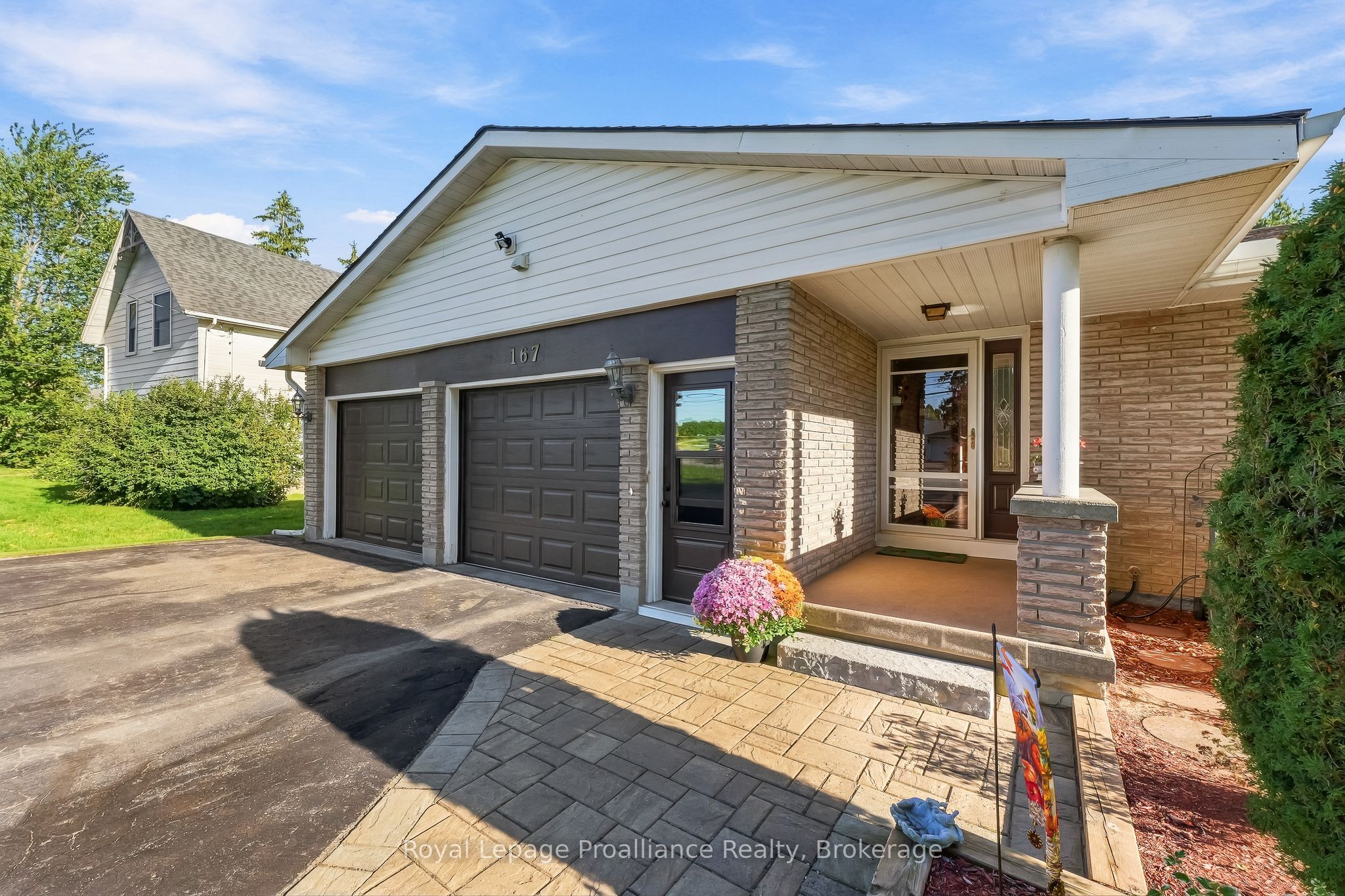 167 Dundas Street Property Photo 3
