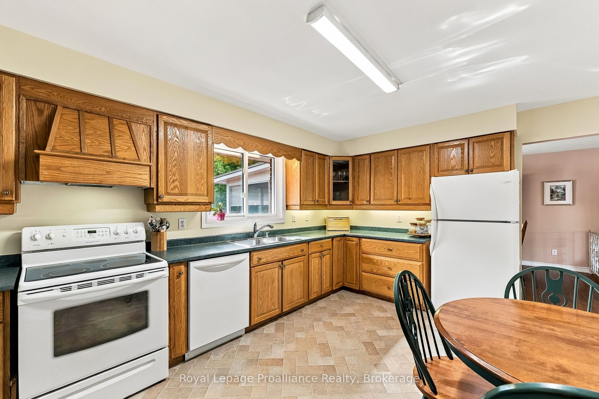 167 Dundas Street Property Photo 13