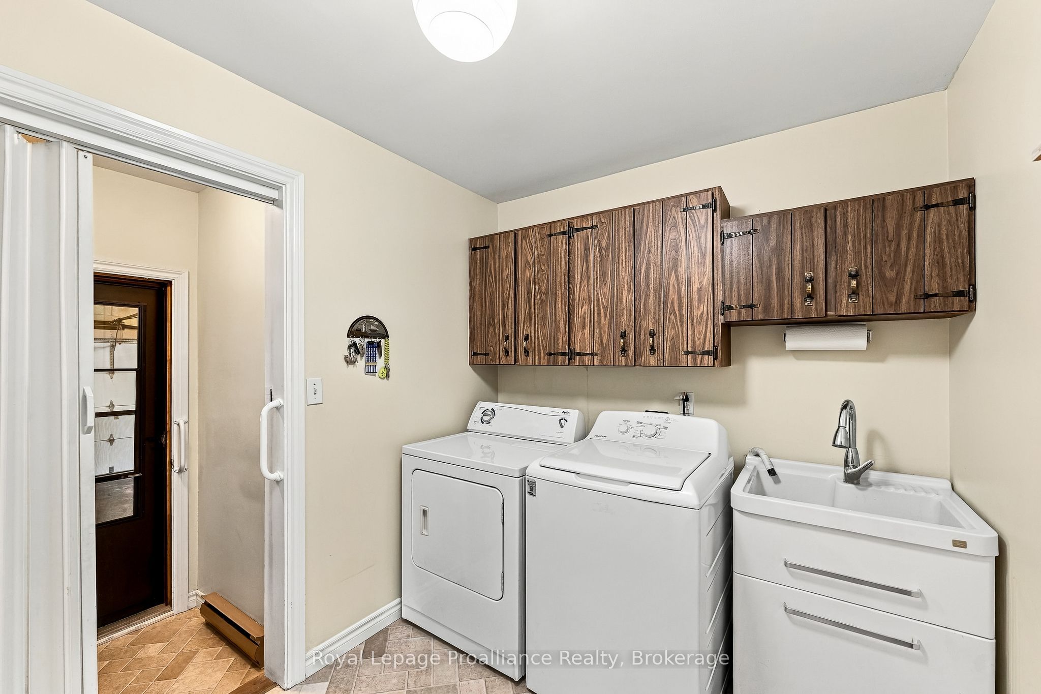 167 Dundas Street Property Photo 16