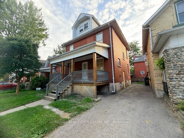 512 Downie Street Property Photo 2