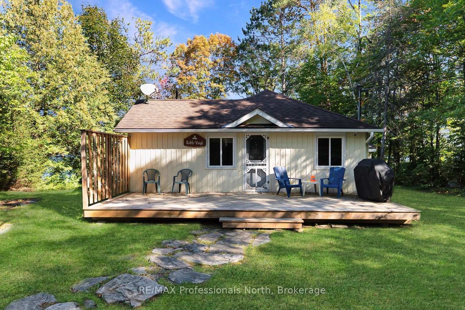 1035 Harvest Moon Lane Property Photo 6
