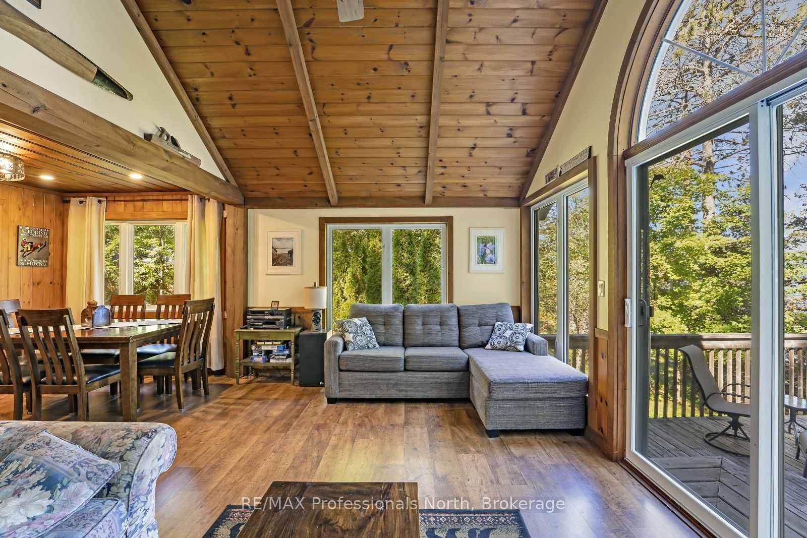 1035 Harvest Moon Lane Property Photo 18