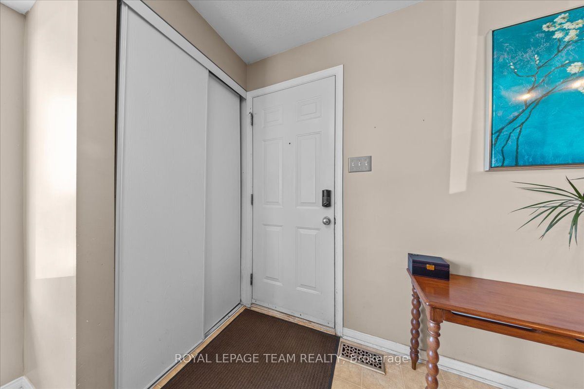 100 Bonfield Private Property Photo 2