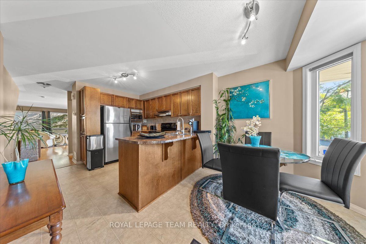 100 Bonfield Private Property Photo 3