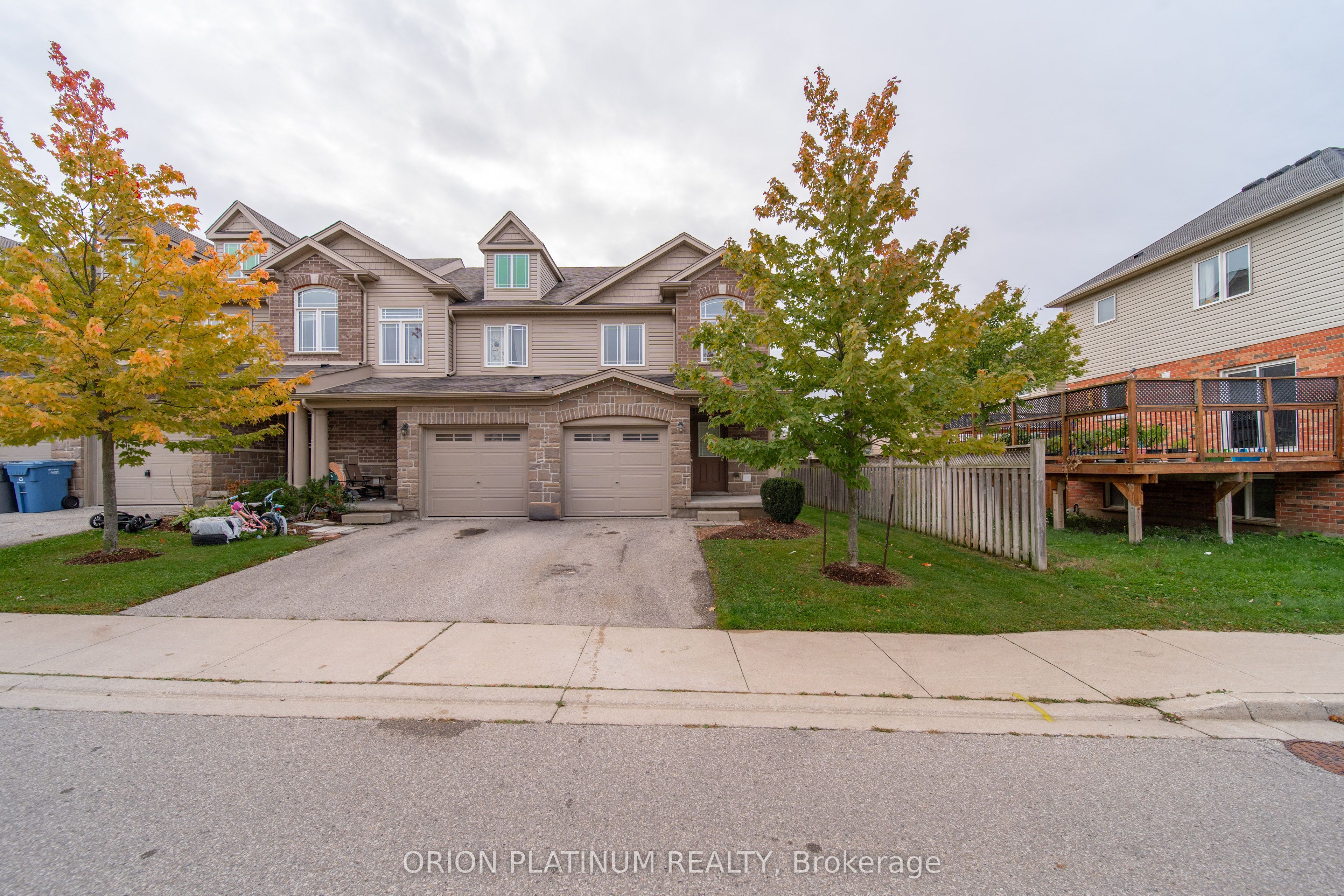15 Kingsbury Square Property Photo 2