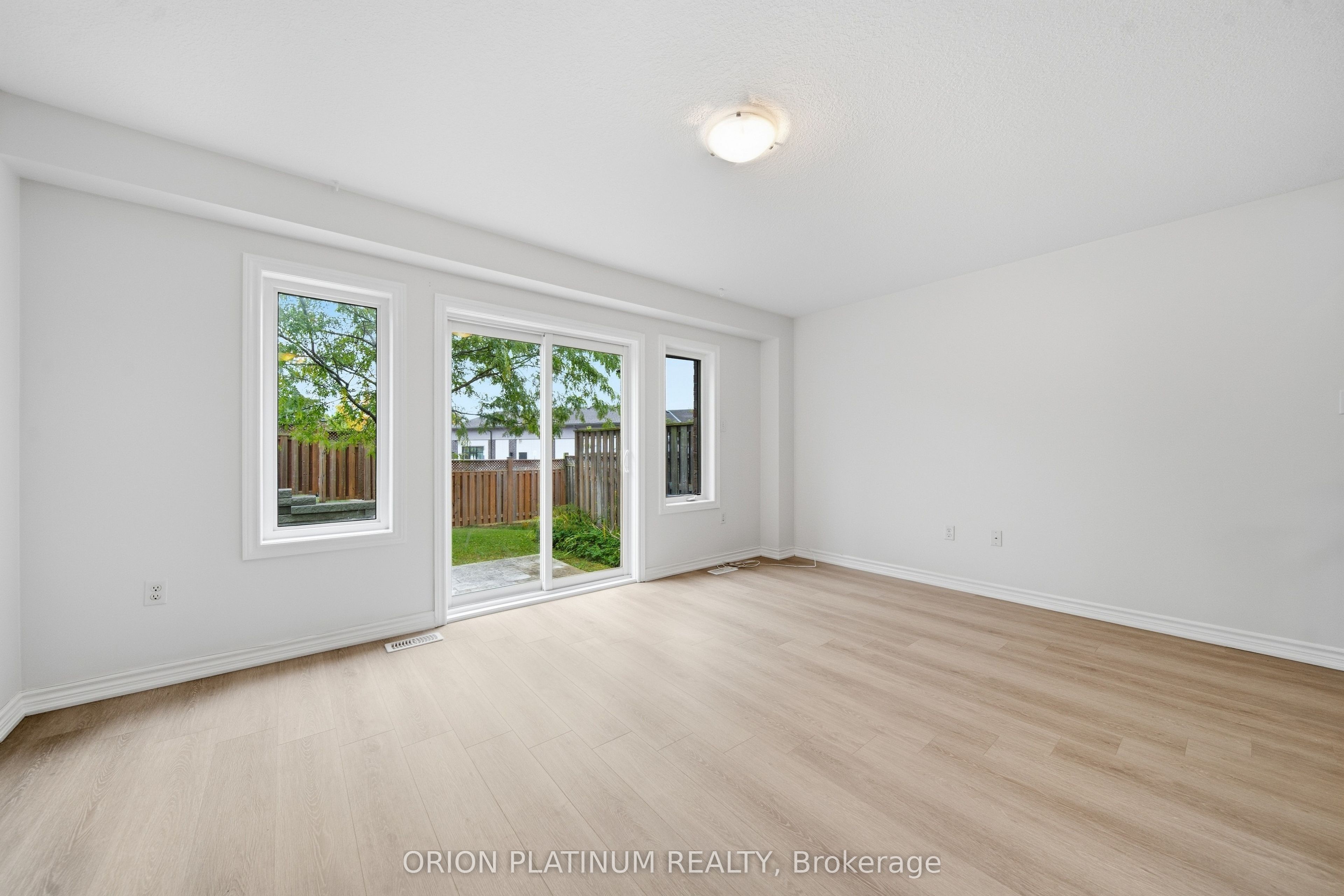 15 Kingsbury Square Property Photo 10
