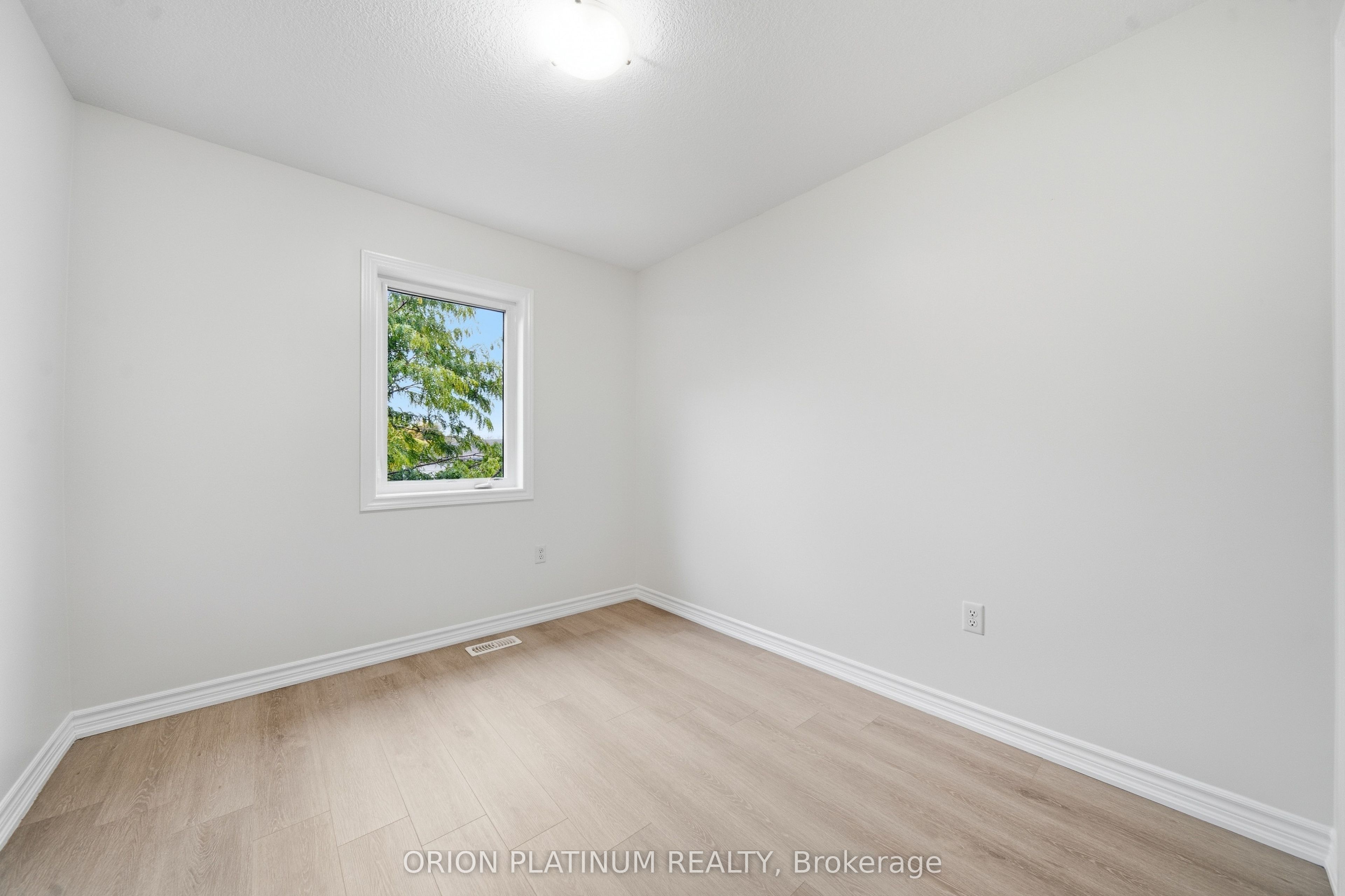 15 Kingsbury Square Property Photo 14
