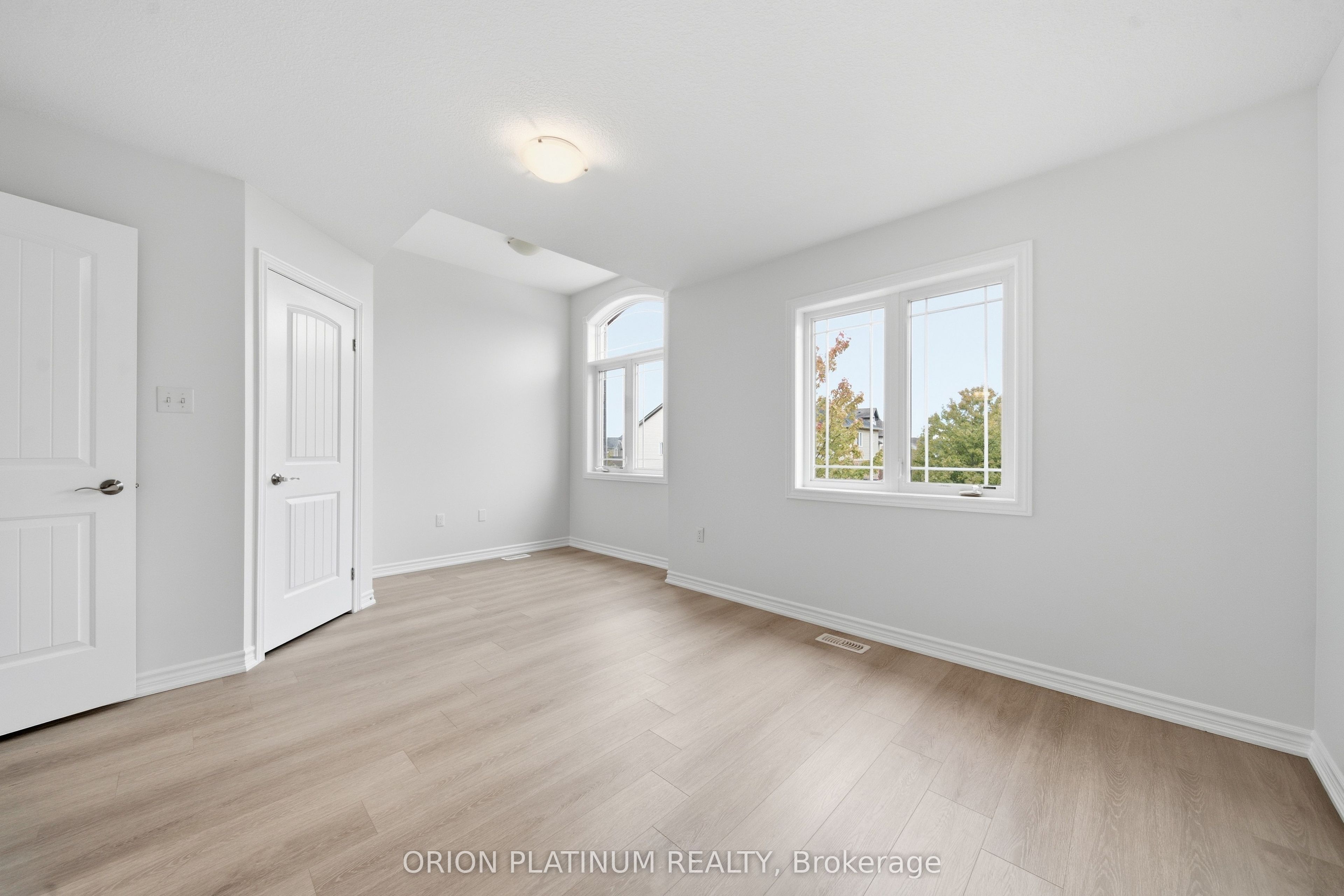 15 Kingsbury Square Property Photo 20