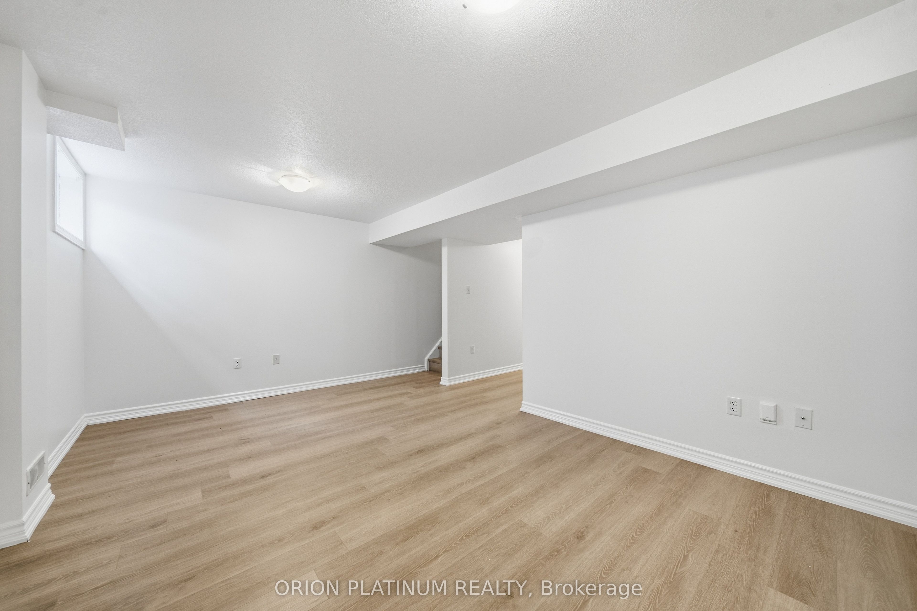 15 Kingsbury Square Property Photo 25