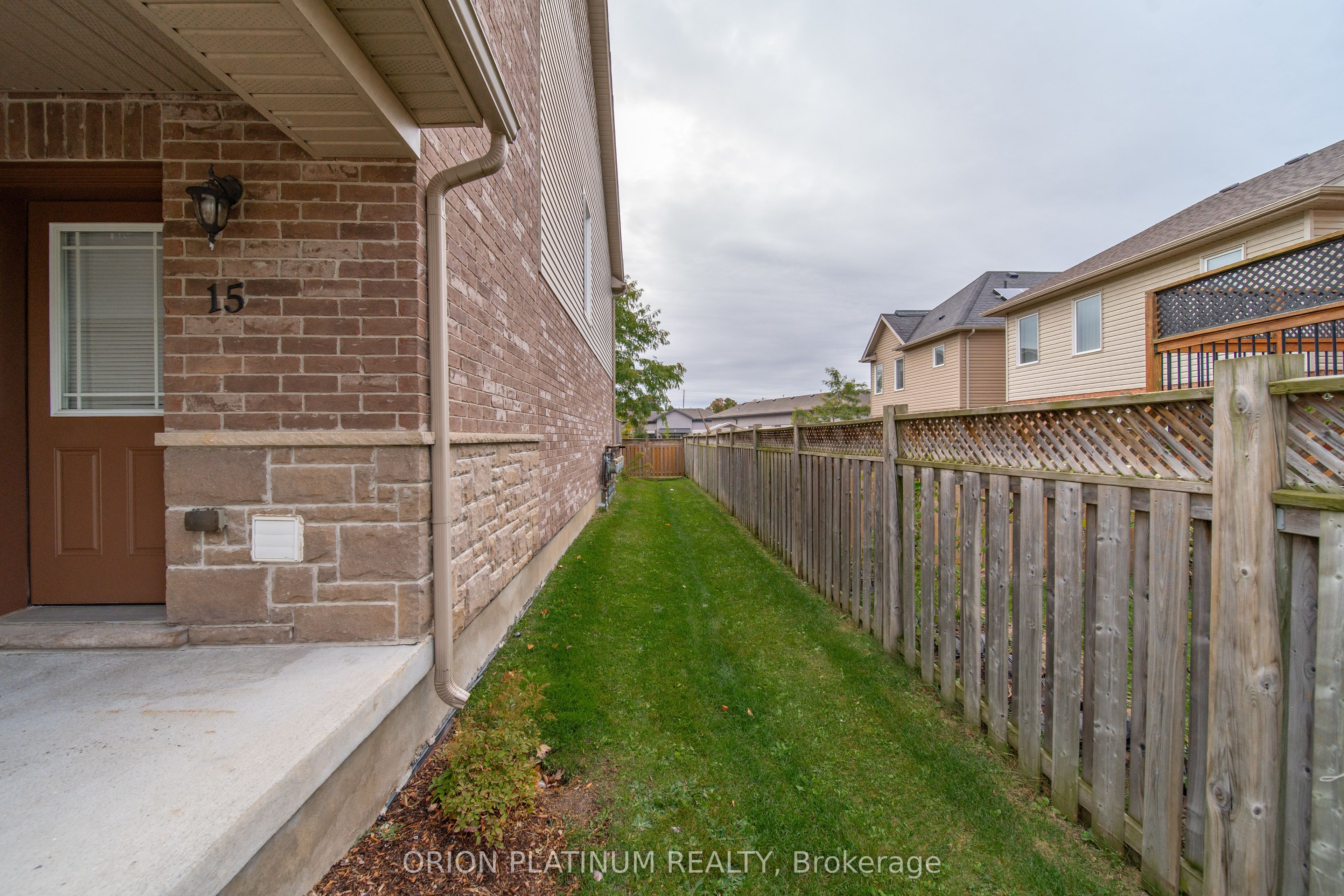 15 Kingsbury Square Property Photo 26