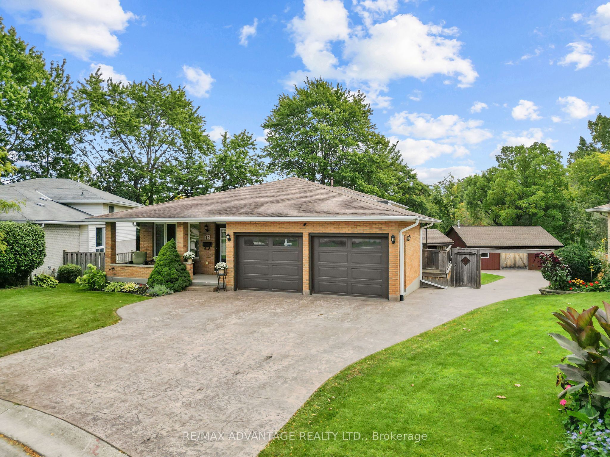 43 Lynngate Grove Property Photo 1