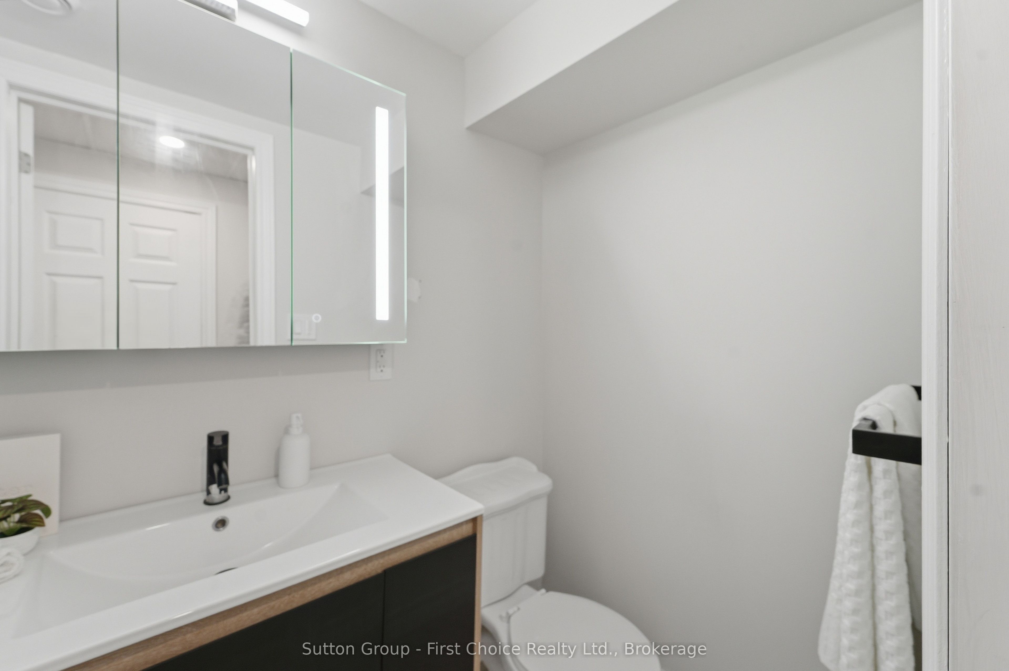 151 Woods Street Property Photo 37