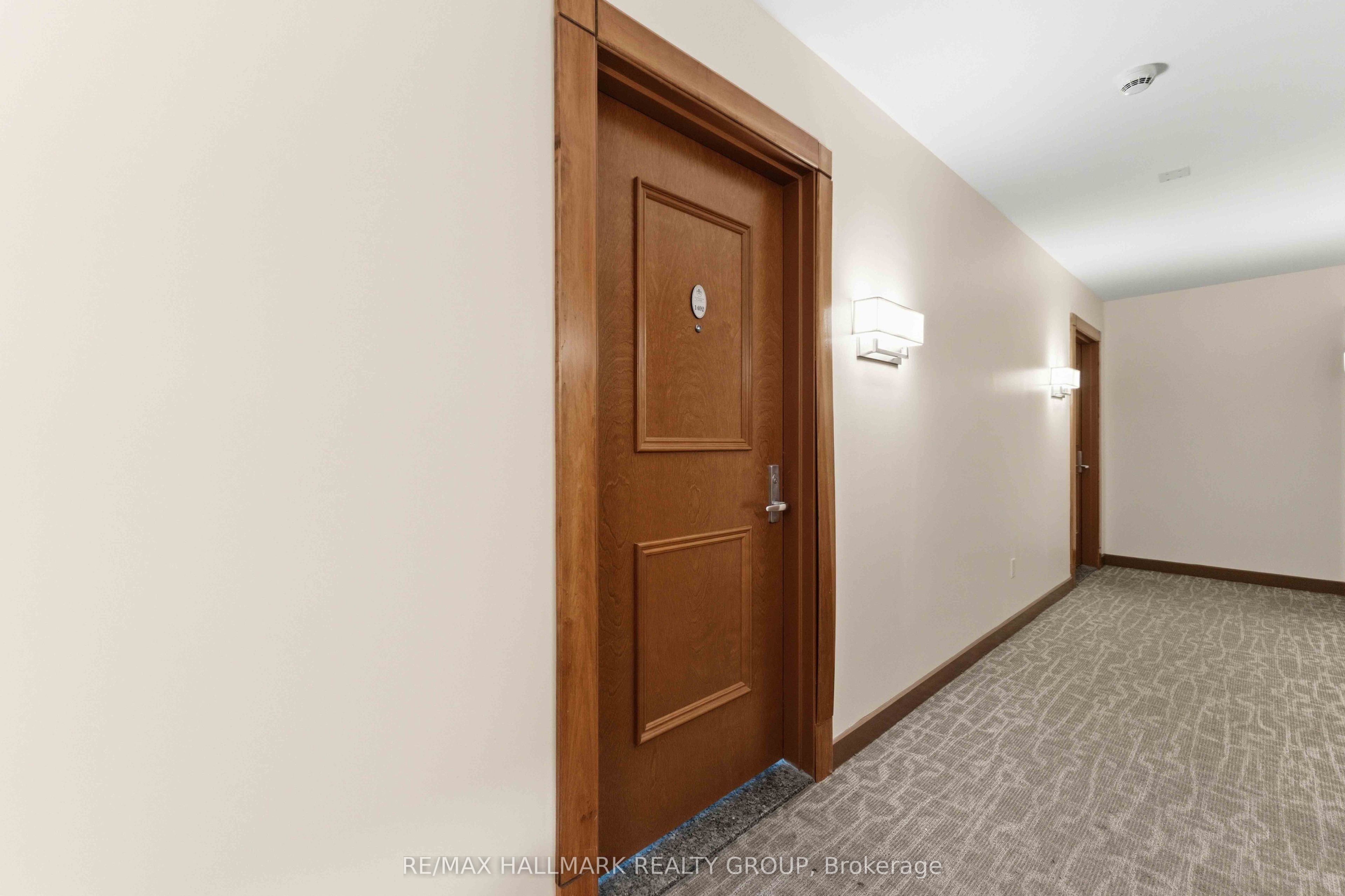 195 Besserer Street 1402 Property Photo 4