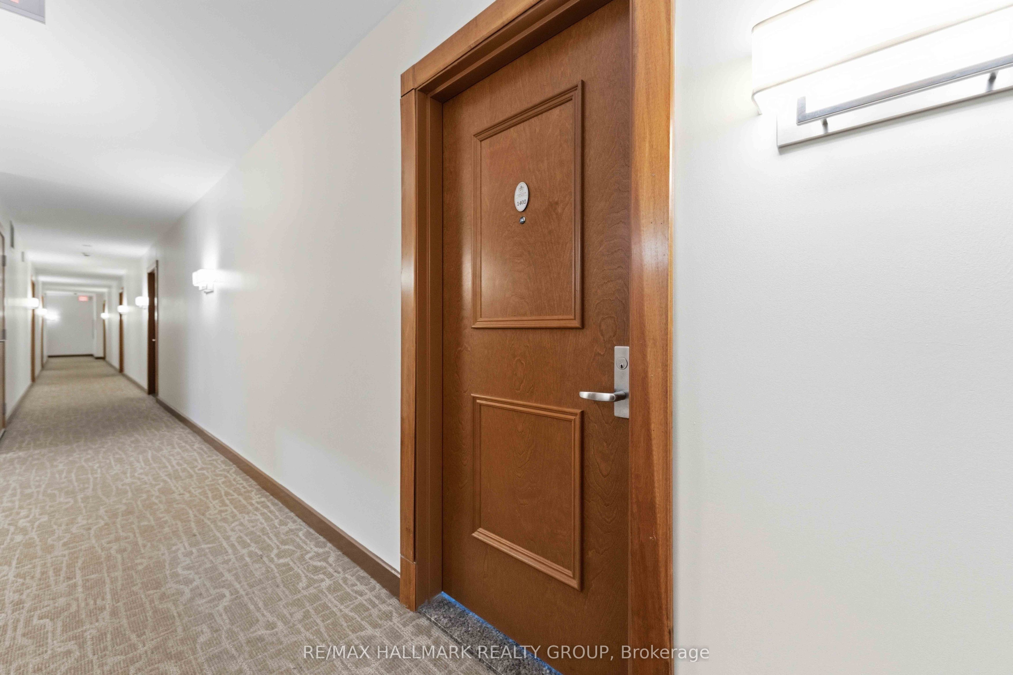 195 Besserer Street 1402 Property Photo 5