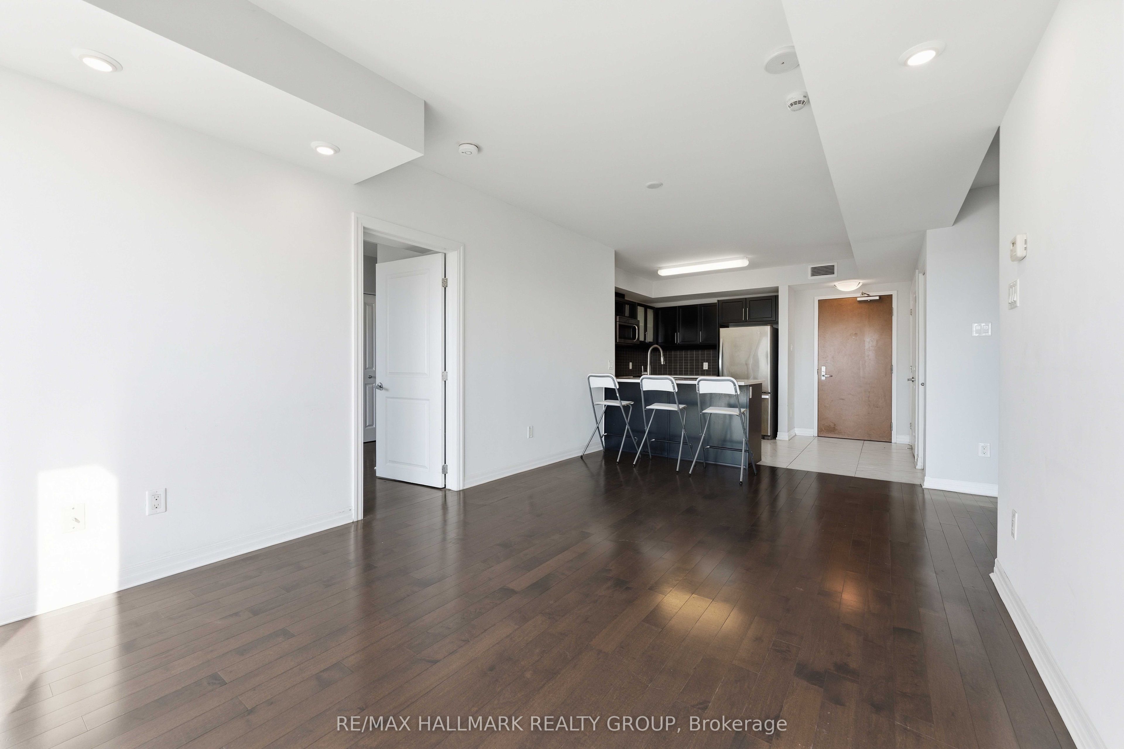 195 Besserer Street 1402 Property Photo 17