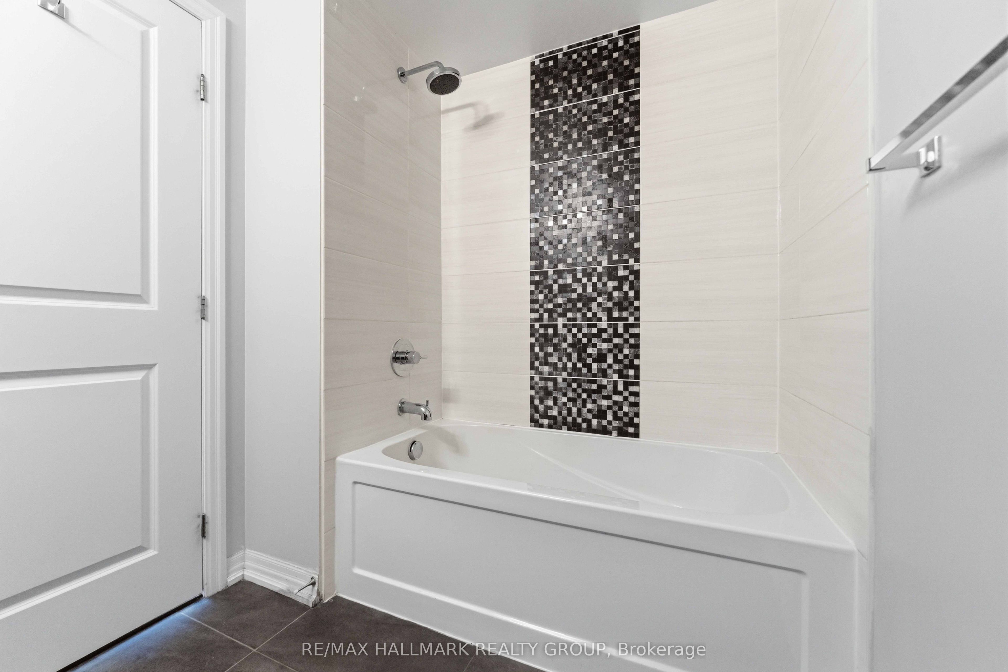 195 Besserer Street 1402 Property Photo 27
