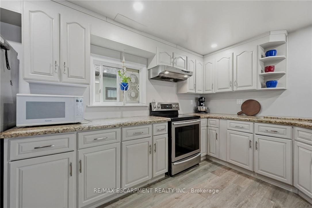 458 Davis Street Property Photo 14