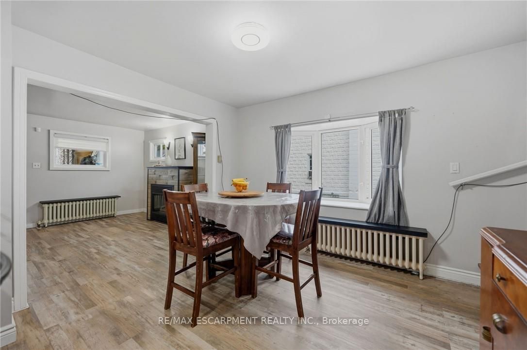 458 Davis Street Property Photo 16