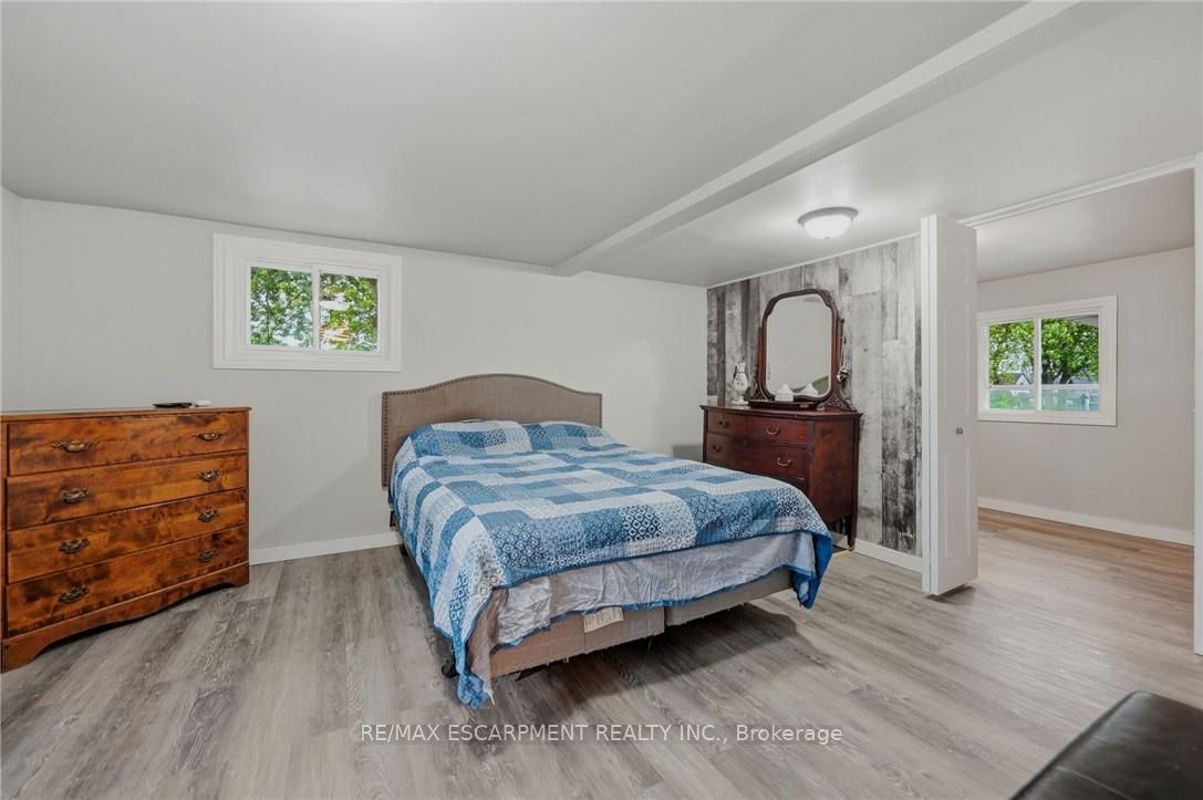 458 Davis Street Property Photo 24