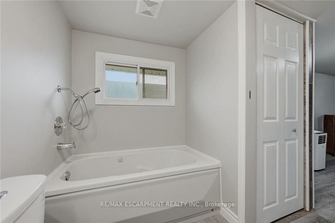 458 Davis Street Property Photo 28
