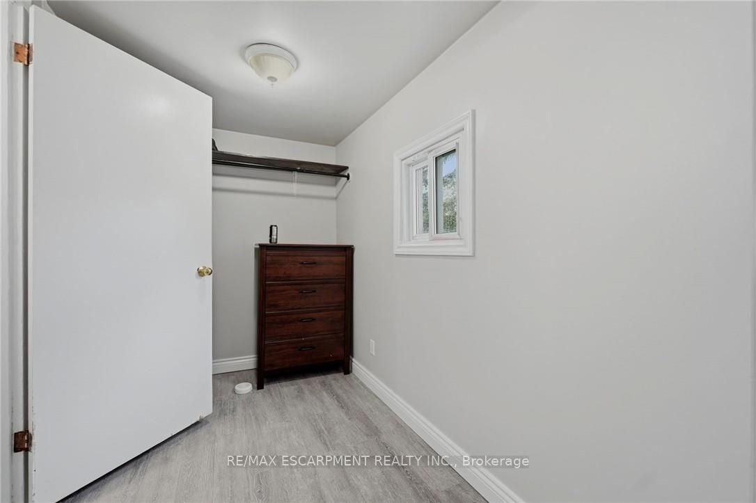 458 Davis Street Property Photo 32