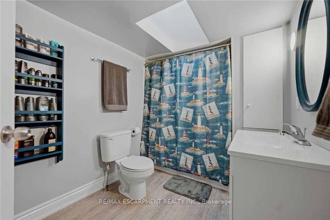 458 Davis Street Property Photo 34