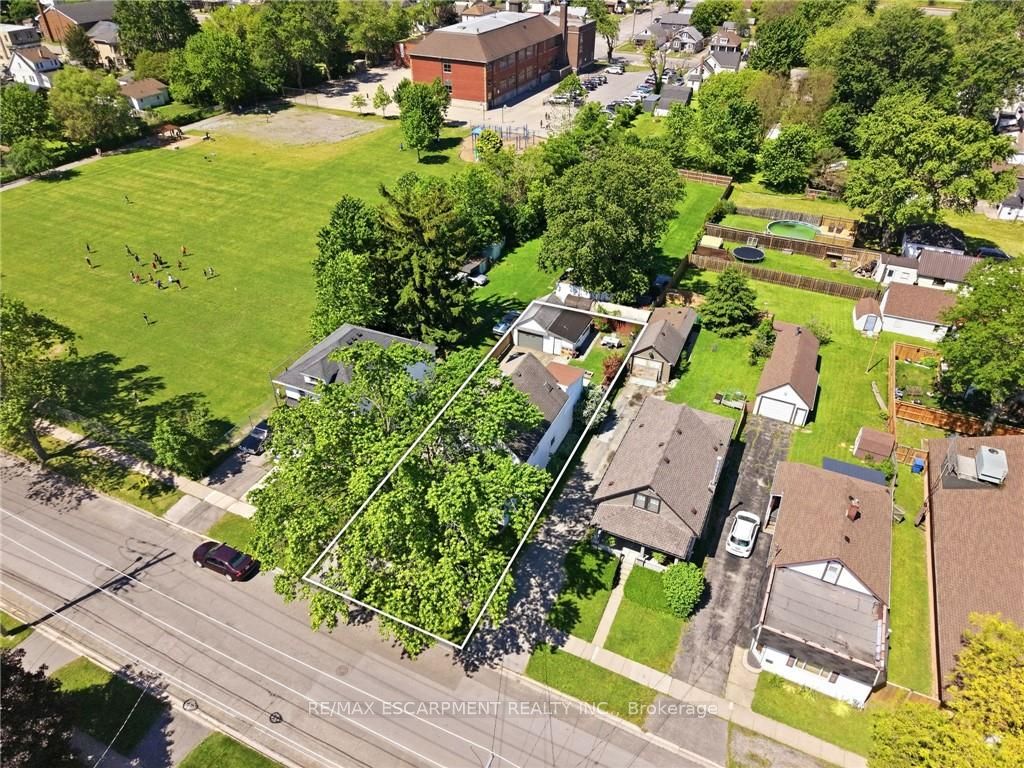 458 Davis Street Property Photo 48