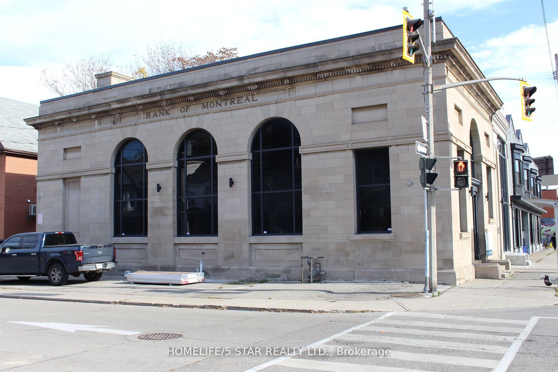 837 King Street E 105 Property Photo 2