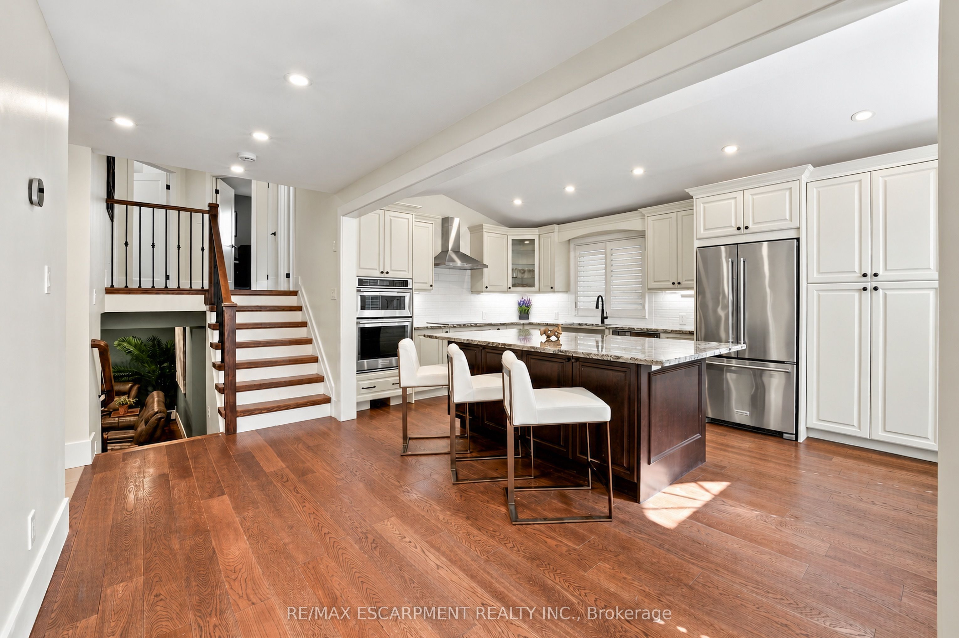 776 Acadia Drive Property Photo 4