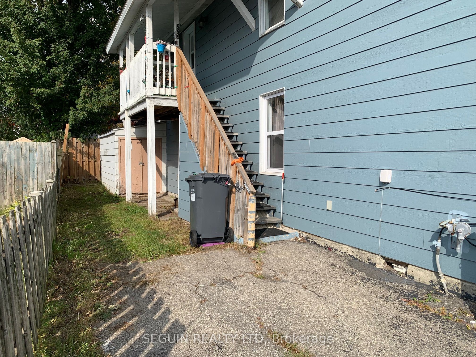 223-225 Higginson Street Property Photo 2