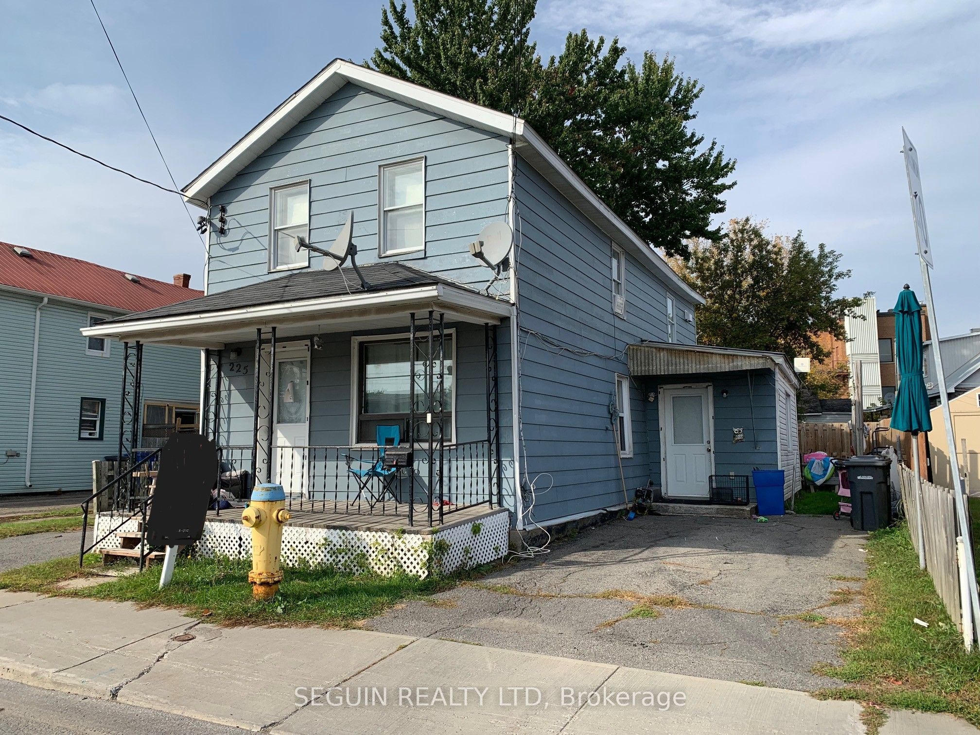 223-225 Higginson Street Property Photo 3