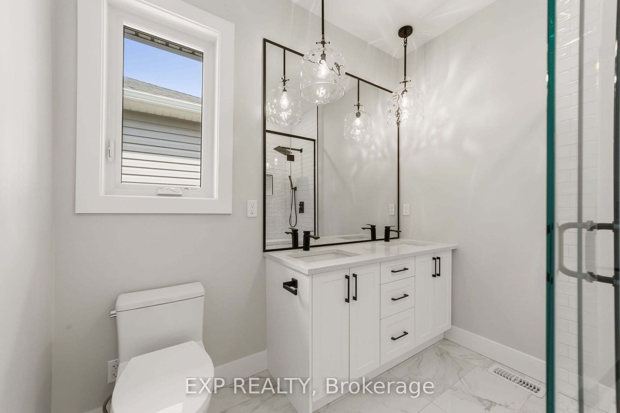 430 Head Street N 30 Property Photo 17