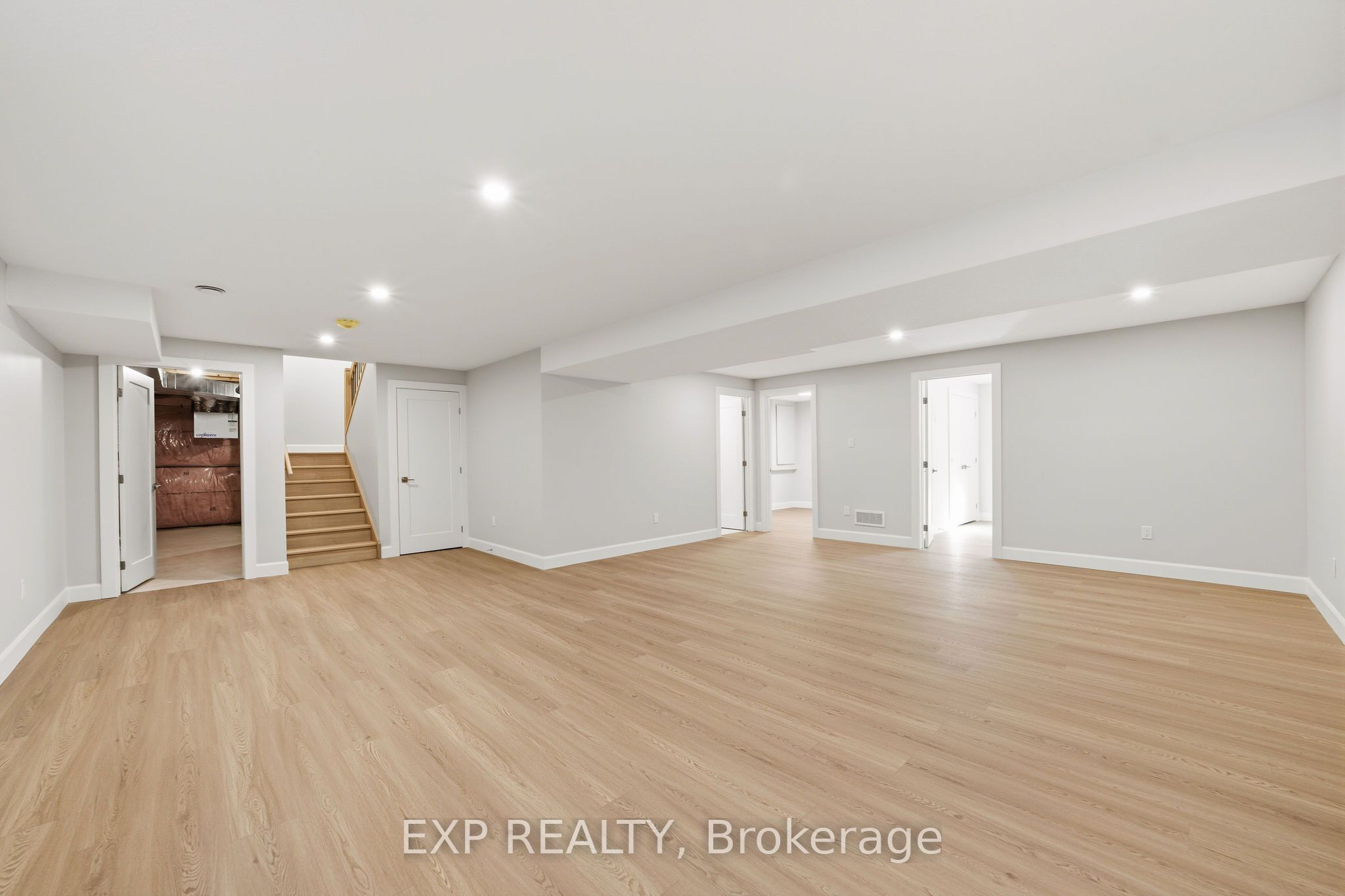 430 Head Street N 30 Property Photo 24