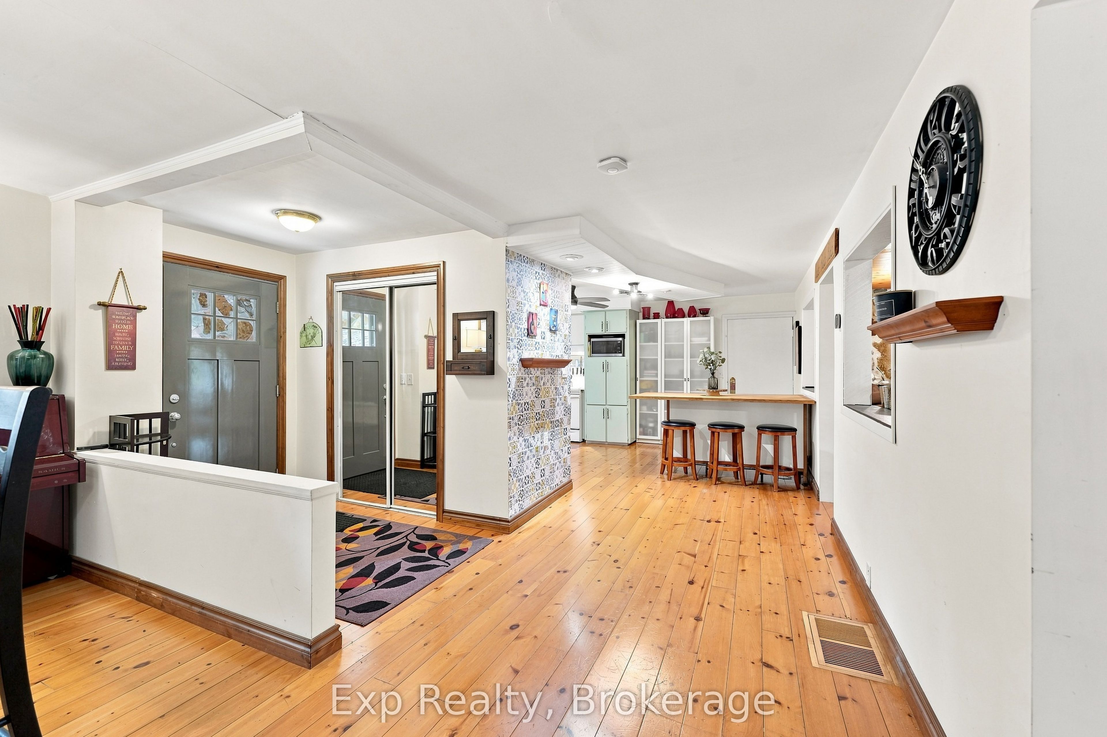 587 Scuttlehole Road Property Photo 6