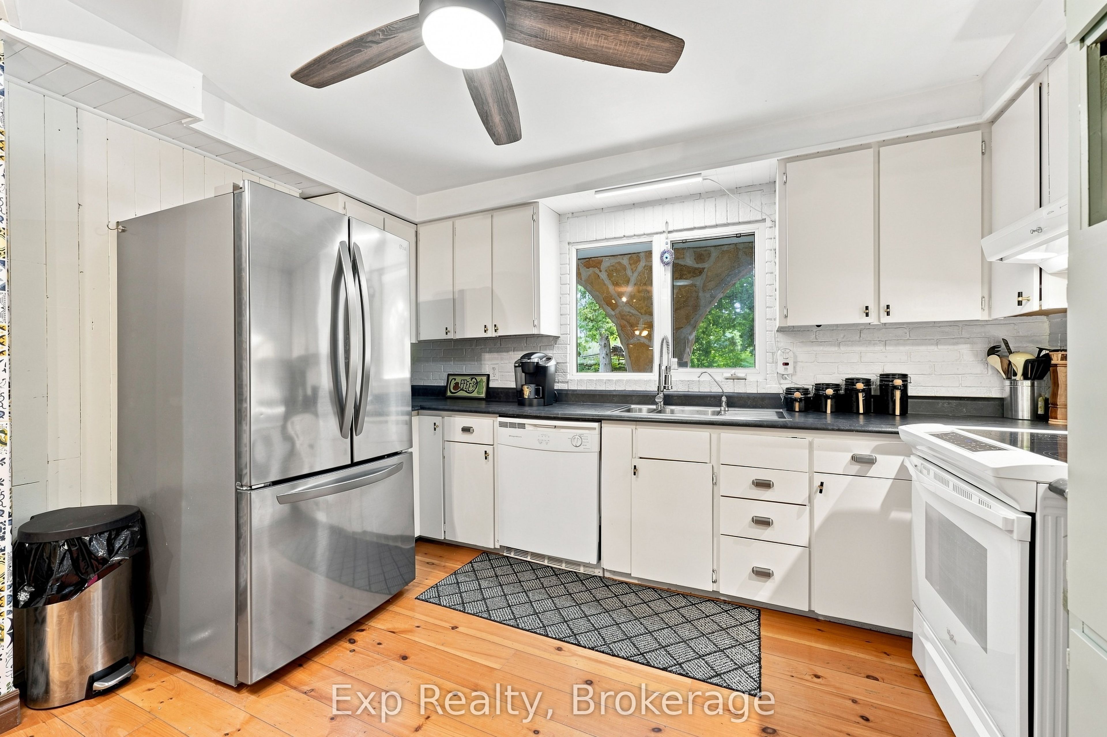 587 Scuttlehole Road Property Photo 7