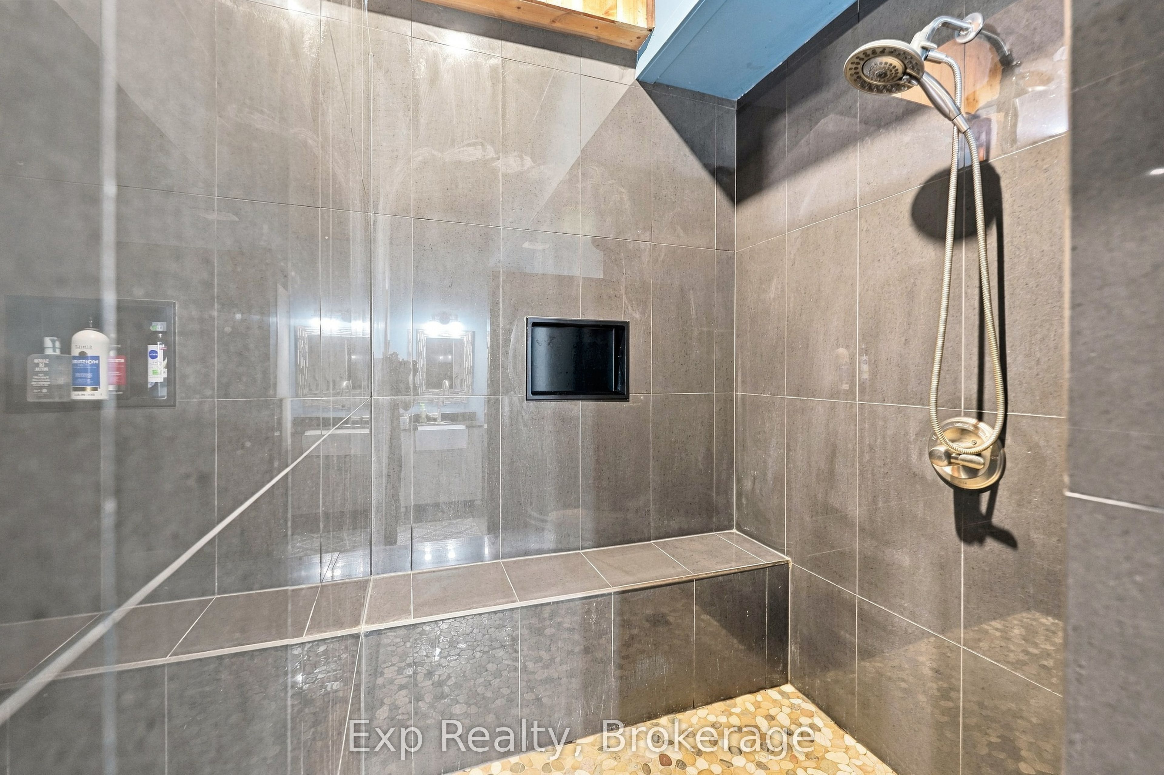587 Scuttlehole Road Property Photo 18