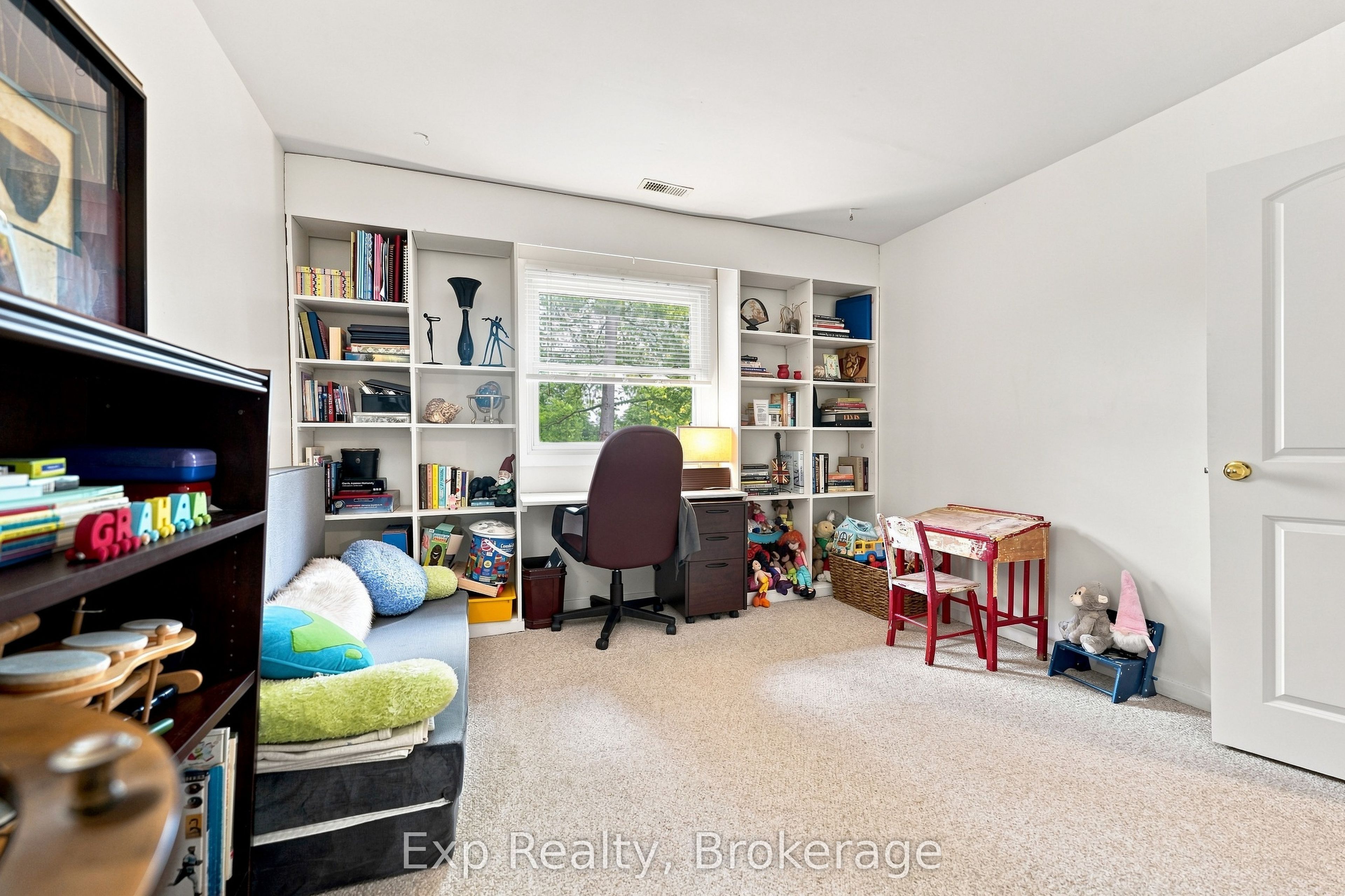 587 Scuttlehole Road Property Photo 27