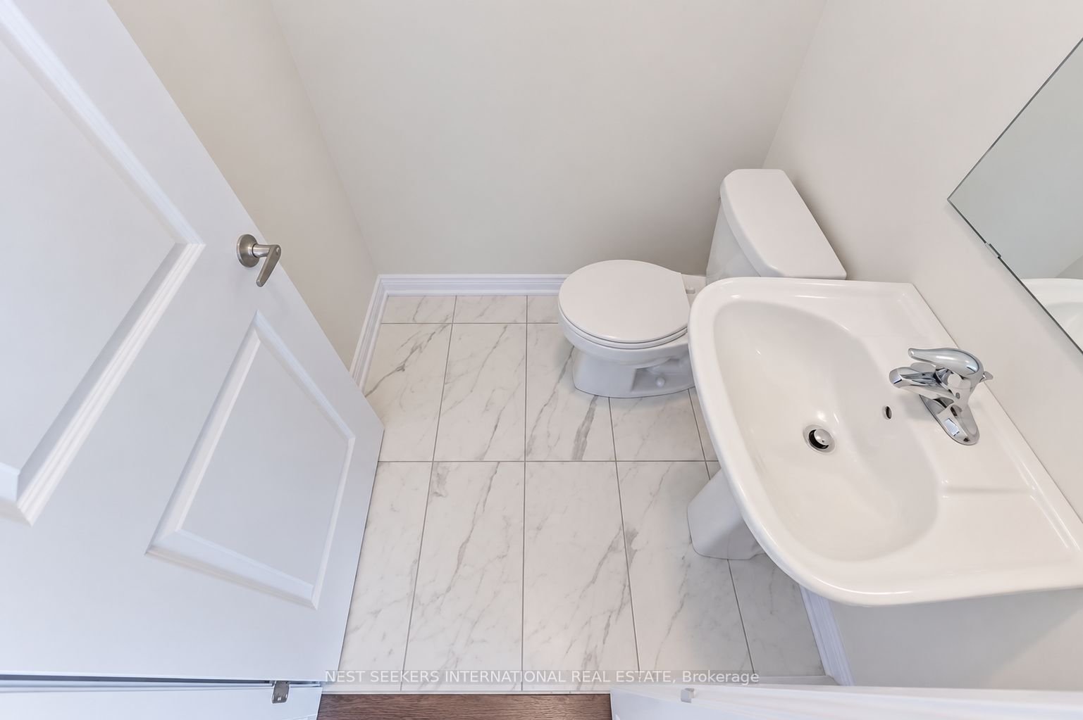 105 Waters Way Property Photo 6