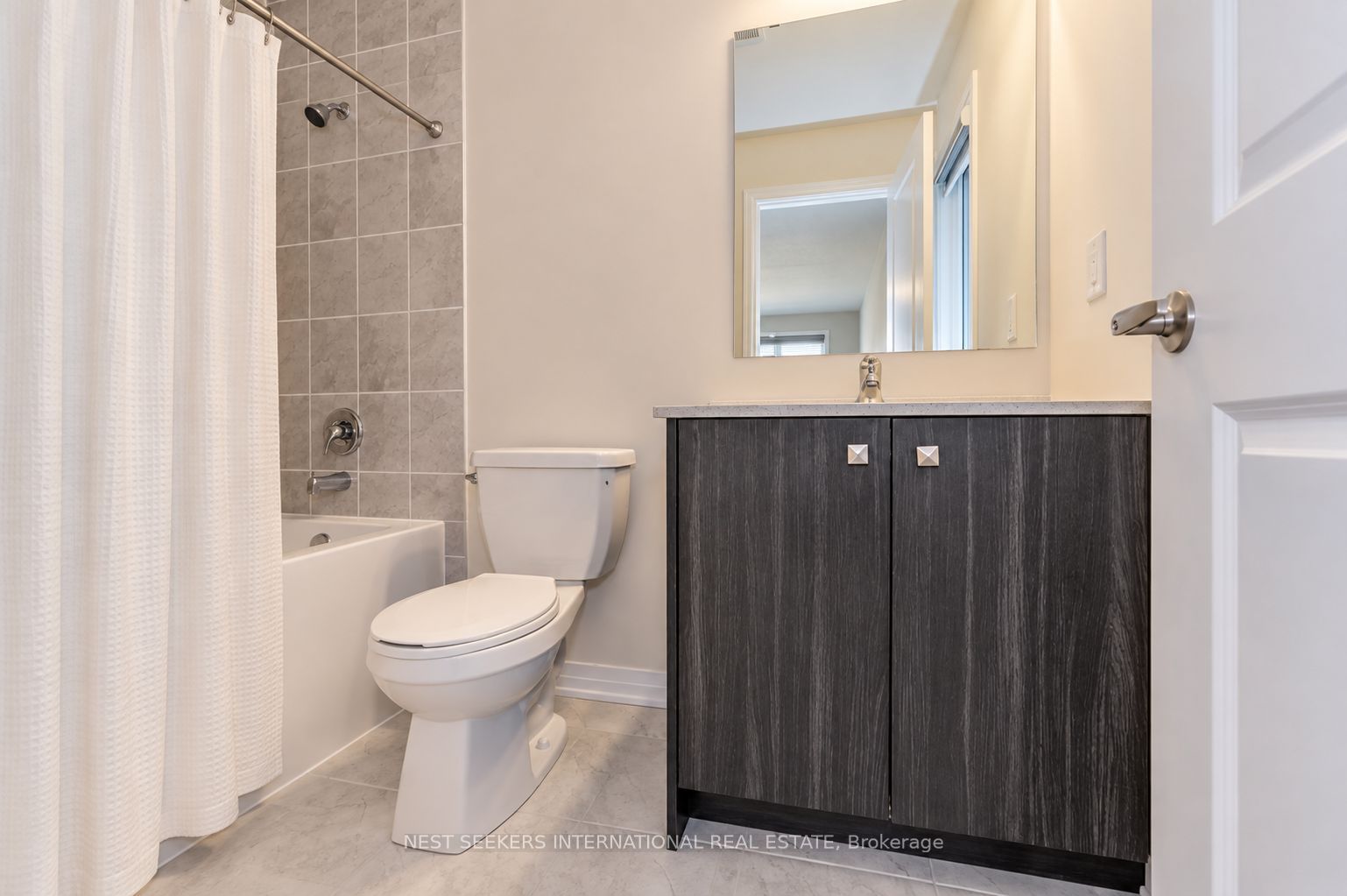 105 Waters Way Property Photo 13