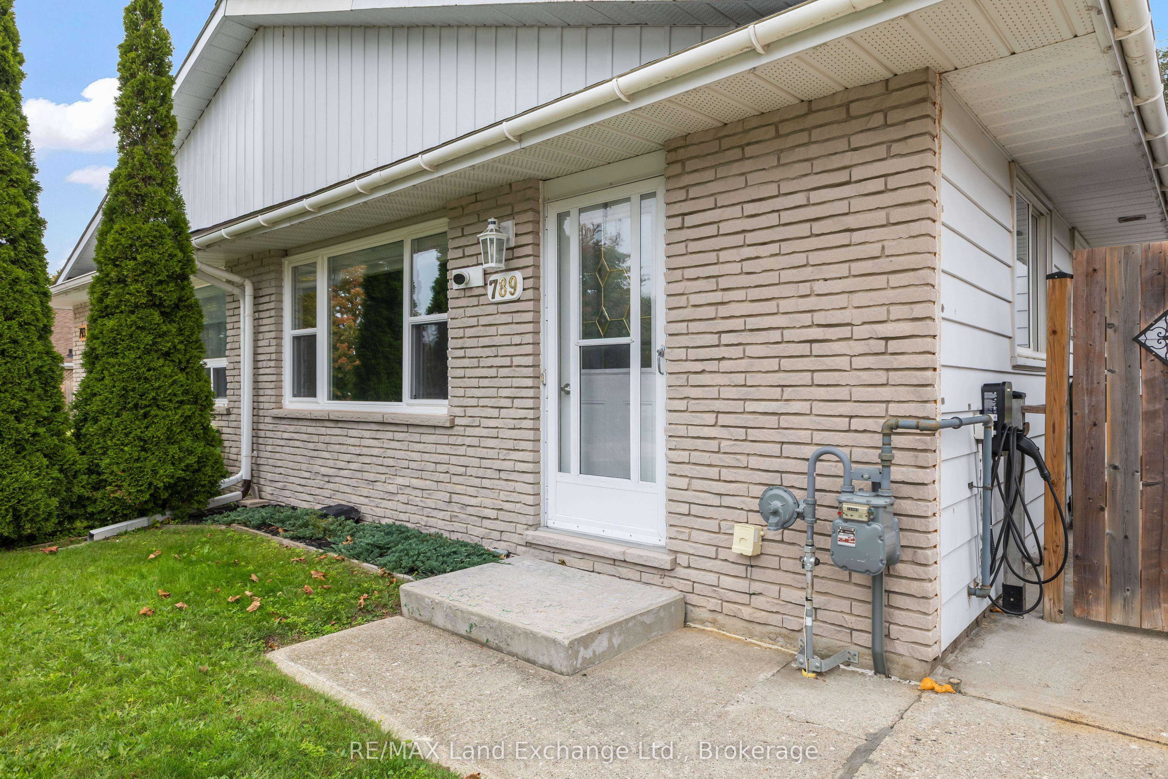 789 Eastwood Drive Property Photo 5