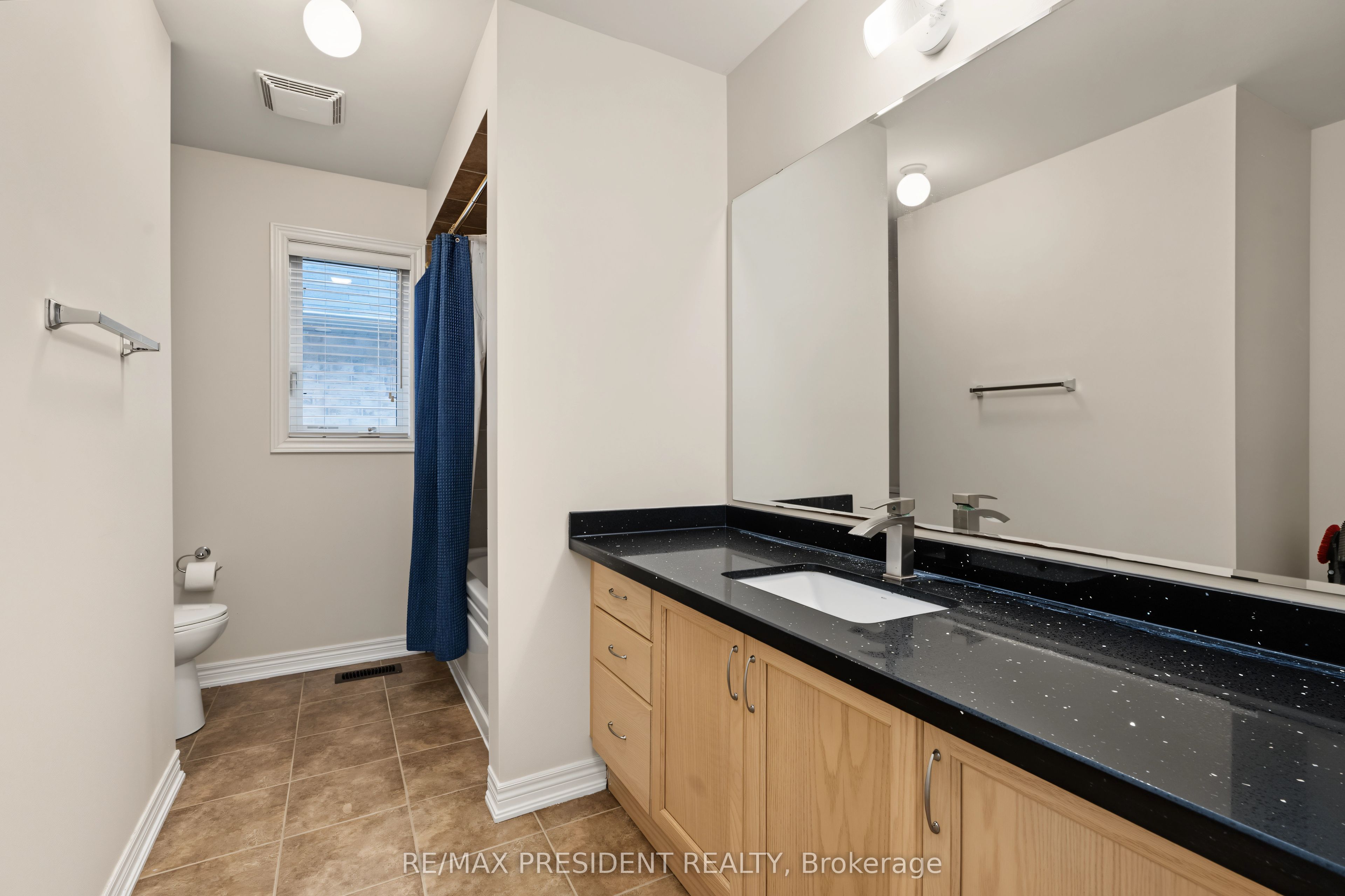 17 Mccartney Street Property Photo 28