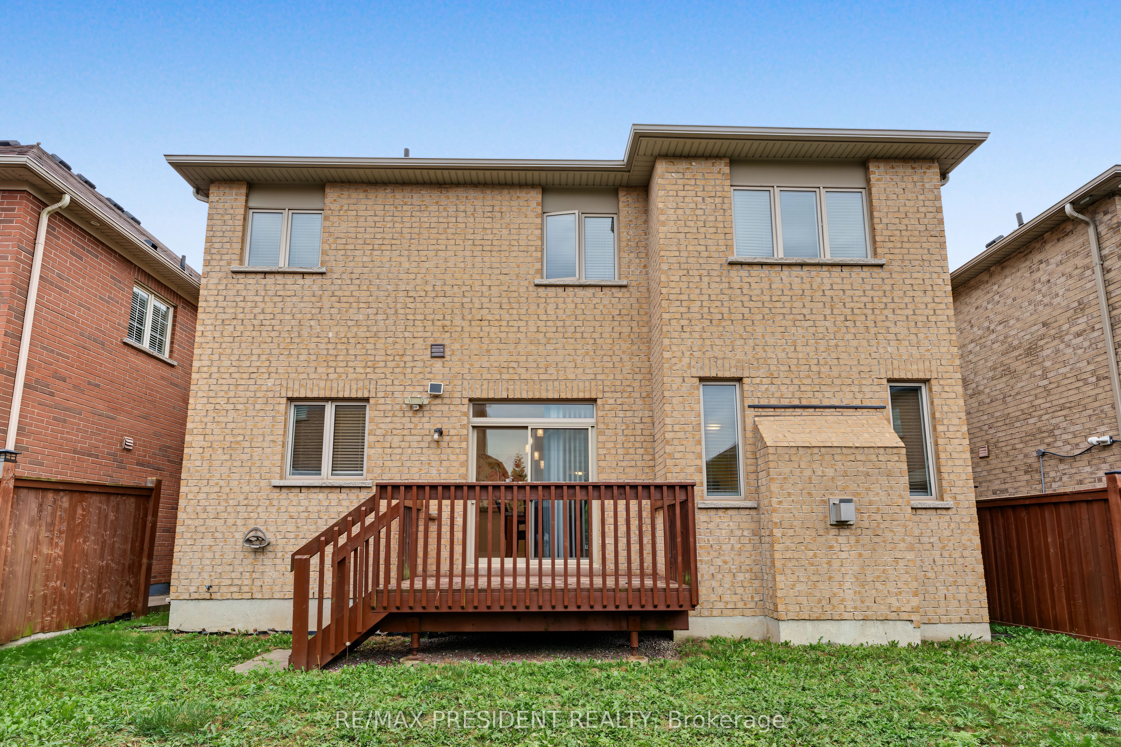 17 Mccartney Street Property Photo 38