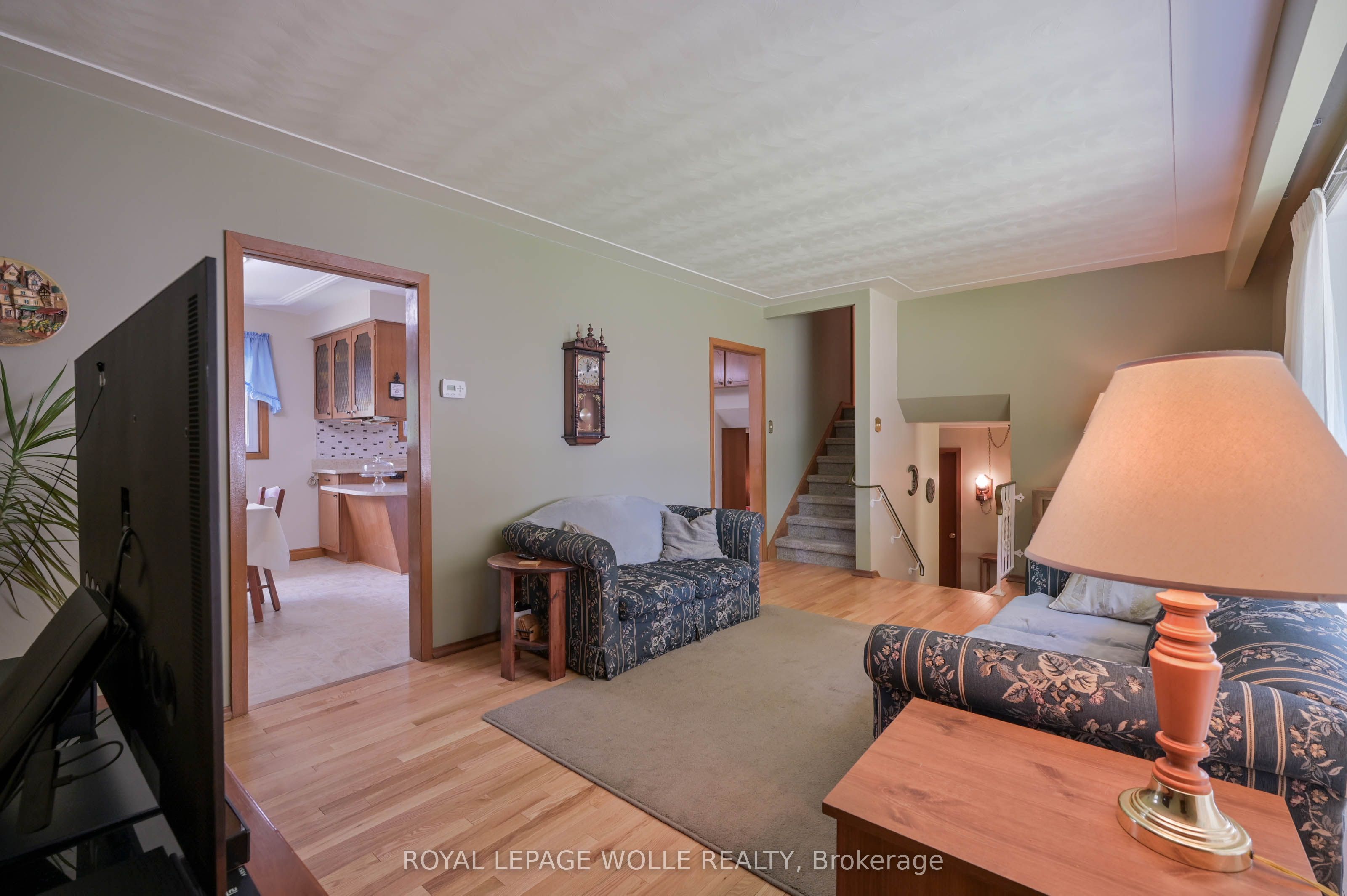 99 Lorraine Avenue Property Photo 17